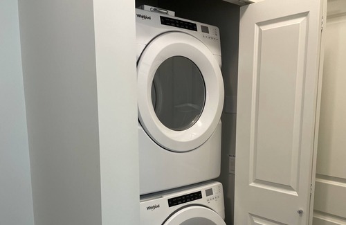 Bradner Apartment | Cozy Newly Built 1 Bedroom 1 Bathroom Apartment, Free Parking, Long-Term Stays