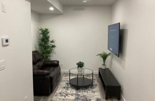 Evanston Apartment | Cozy newly built 1 bedroom suite
