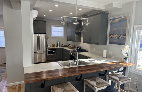 Waterford House | Cozy Niantic Waterfront Home w/Dock! Minutes from Mystic, Restaurants & Beaches!