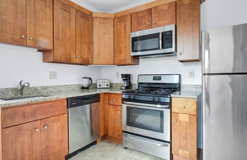 North End Apartment | Cozy North End 2BR steps from Harborwalk by Blueground