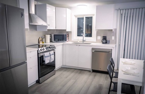 Barrie House | Cozy North End Barrie Home