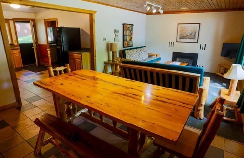 Puposky Cabin | Cozy Northwoods Retreat - Steps from Private Beach