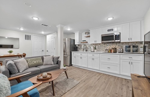 North Decatur House | Cozy Oasis in Atlanta's Forest!