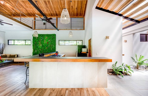 Matapalo House | Cozy oasis with lush yard, private pool, full kitchen & washer/dryer