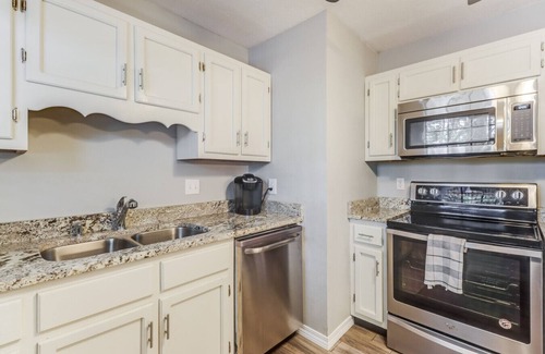 Gulf Hills Apartment | Cozy Ocean Springs Get-Away