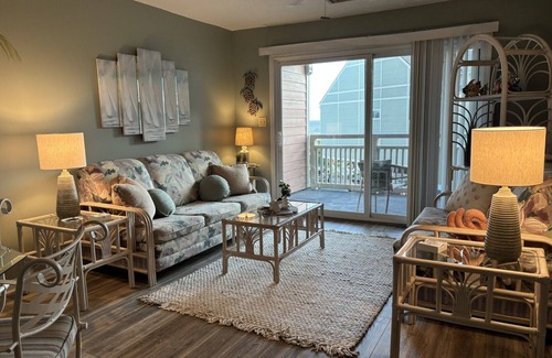Oak Island Condo | Cozy Ocean View Condo at Caswell Beach - The "Nan~Sea" Awaits.