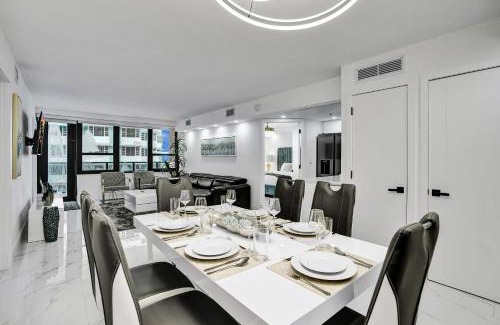 Mid Beach Apartment | Cozy Ocean View Condo Beach Service and Pool 808