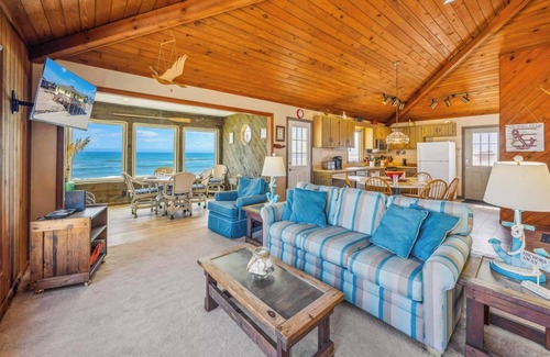 Rodanthe House | Cozy Oceanfront Cottage w/Books, Games, TVs, Stunning Views. Right on the Beach