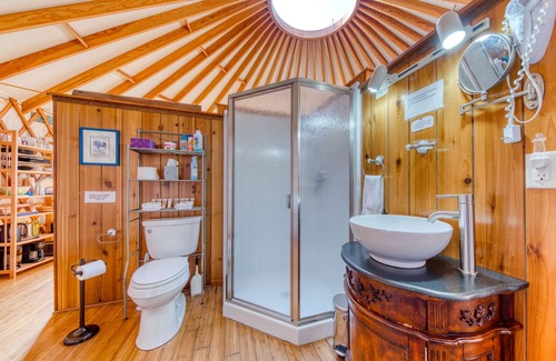 Bay City House | Cozy Oceanfront Yurt with Private Hot Tub - Dogs Welcome
