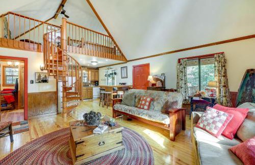 Pine Ridge House | Cozy Oden Oasis with On-Site Fishing Creek and Deck!