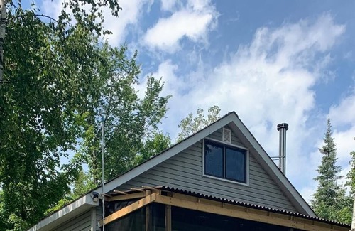 Douro-Dummer Cabin | Cozy off grid loft cabin