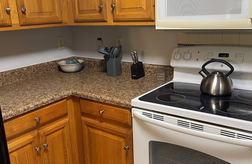 Clarksville House | Cozy on Cory: Charming 3-bedroom house with WiFi, AC in enjoyable Clarksville