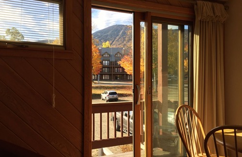 Carrabassett Valley Apartment | Cozy~ON LIFT~Studio~Sugarloaf Views~Walk to it All!