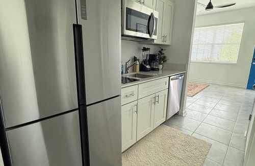 Winter Haven Apartment | Cozy one bed apartment for nomads or travel nurses, pets are allowed