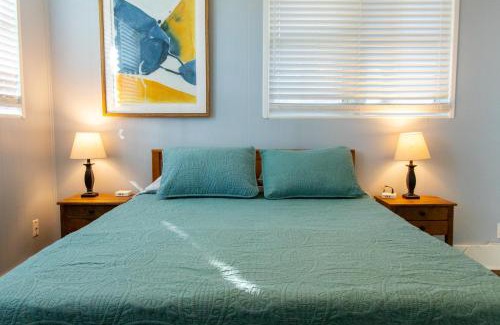 Jacksonville Beach Apartment | Cozy One Bedroom Unit In the Heart of Jax Beach!