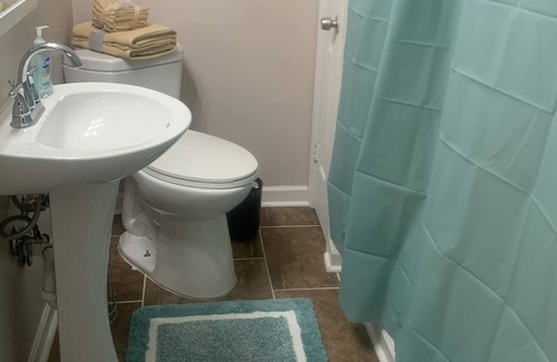 East of Broadway Apartment | Cozy one bedroom apt located in the SoMa district, quite, great entertainment