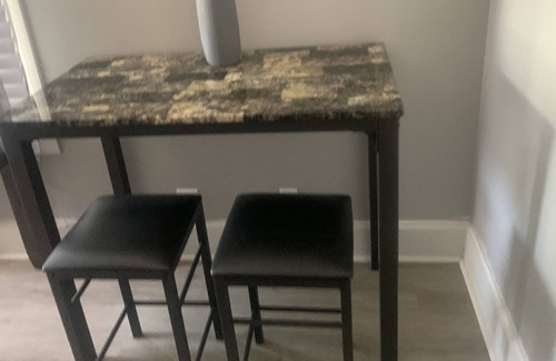 East of Broadway Apartment | Cozy one bedroom apt located in the SoMa district, quite, great entertainment