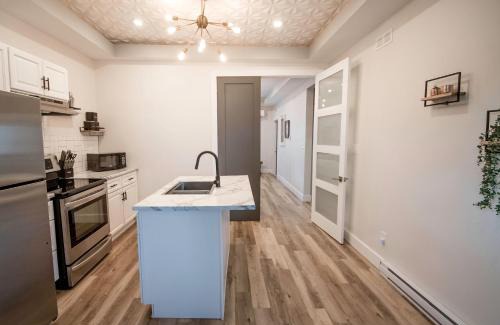 Moncton Apartment | Cozy One Bedroom Apartment- Downtown Moncton