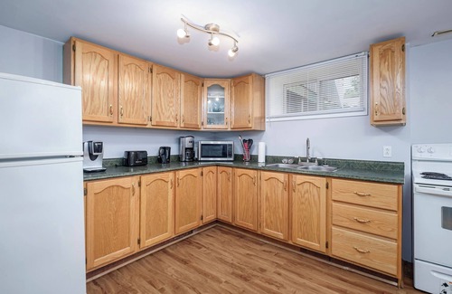 West End Apartment | Cozy One Bedroom Apt located in the West End of SJ
