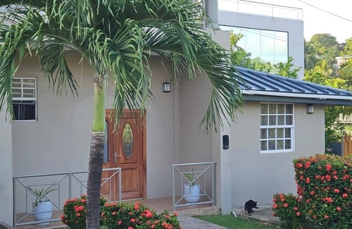 Lambeau Apartment | Cozy one bedroom garden sides