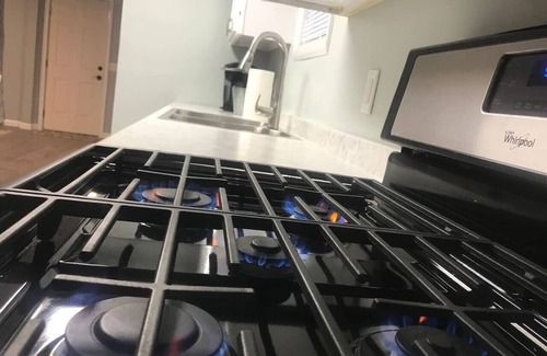 Adrian House | Cozy One Bedroom House