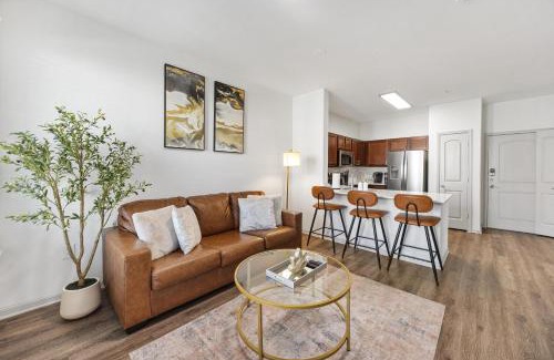 Frisco Apartment | Cozy One-Bedroom Retreat