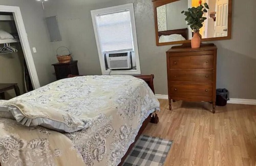 Wichita Falls Cottage | Cozy one bedroom Cottage