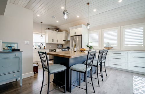 Wheatley Bed & Breakfast | Cozy one level lakefront property Bed and Breakfast on the shores of Lake Erie