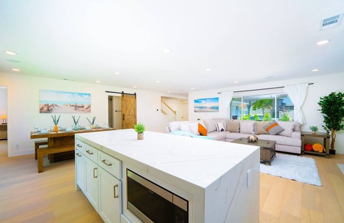 Fountain Valley Other | Cozy Open Concept Modern Farmhouse - Heated Pool & String Lights