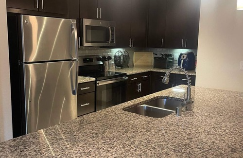 Plano Apartment | Cozy Paradise - Prime Location