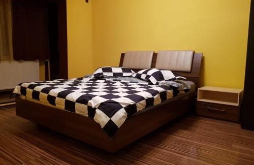 Cornu Apartment | Cozy Park Studio in city center, Campina
