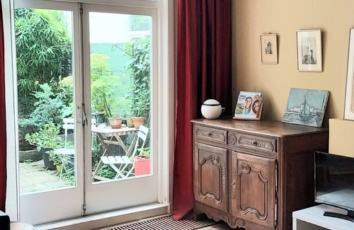 Valkenboskwartier Apartment | Cozy parterre in The Hague, close to beach & center, good public transportation