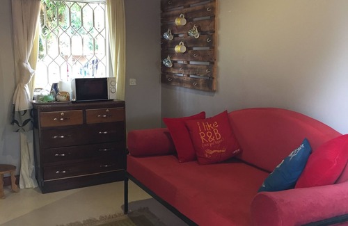 Kireka House | Cozy Pavilion with Garden in Kampala, Naalya