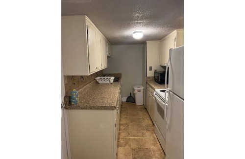 Valdosta House | Cozy & Peaceful Cottage near SGMC, VSU, Down town