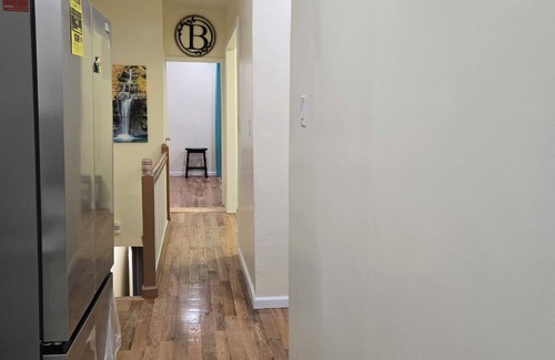 Flatbush Apartment | Cozy & Peaceful Homestead in Wonderful Brooklyn/Balcony