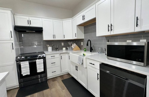 Pelham House | Cozy Pelham Cottage – Minutes from Oak Mountain Park/Pet-Friendly fees apply