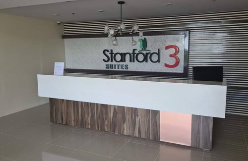 Binan City Condo | Cozy Penthouse 55" TV WFH setup w/ Netflix