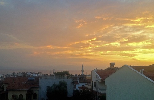 Ozdere Apartment | Cozy penthouse with views of the mountains, the sea and large terraces