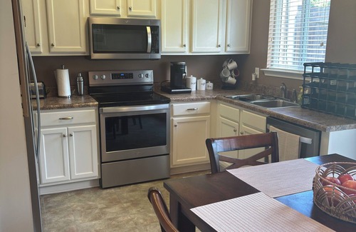 Nashville House | Cozy Percy Priest Lakehouse minutes from downtown Nashville.