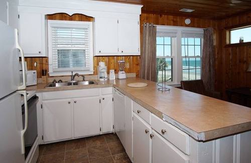 Cherry Grove Beach Apartment | Cozy & pet-friendly oceanfront apartment steps from the sand-beautiful oceanfront balcony