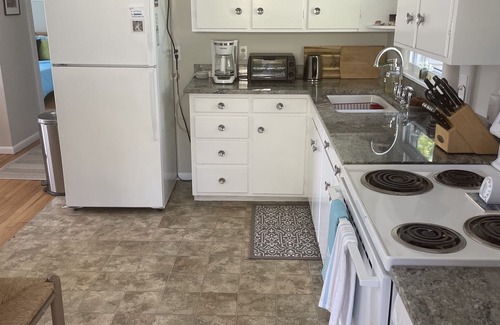 Willard House | Cozy, Pet Friendly, Home In A Quiet Family Oriented, Beach Neighborhood