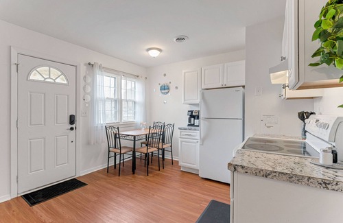 Camellia Shores House | Cozy Pet-Friendly 3BR Near Norfolk Beaches