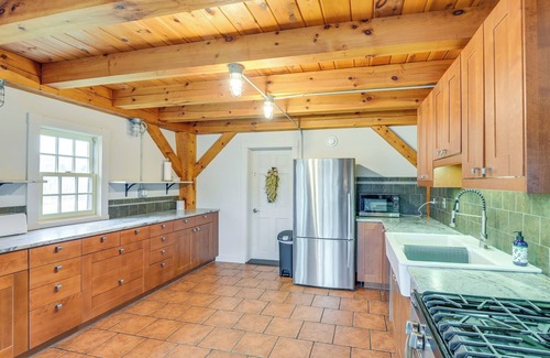 Penobscot Cottage | Cozy Pet-Friendly Cottage Near Fort Knox & Acadia