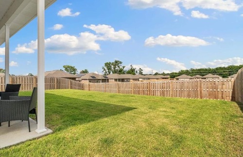 Highfill House | Cozy Pet-Friendly Hideout near XNA