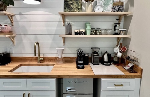 Asheville Apartment | Cozy Pet-Friendly Walkable Retreat West Asheville