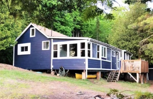 Dysart et al Cottage | Cozy Picturesque Algonquin Cottage