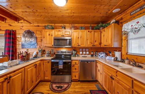 Sevierville Cabin | Cozy Pigeon Forge Cabin