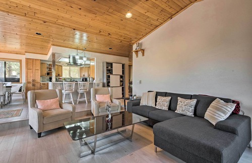 Pine Mountain Club Cabin | Cozy Pine Mountain Cabin: Hike, Bike, Fish Nearby!