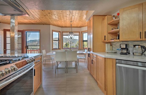 Pine Mountain Club Cabin | Cozy Pine Mountain Cabin: Hike, Bike, Fish Nearby!
