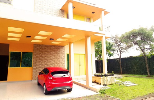 Pagedangan House | Cozy Place Foresta Primavera, near AEON Mall, ICE, The Breeze